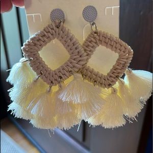 Lightweight adorable earrings! Rattan with fringe
